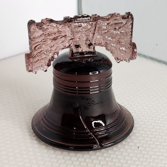 Vintage‎ 70s Mosser bicentennial celebration amethyst glass liberty bell statue - Picture 8 of 8